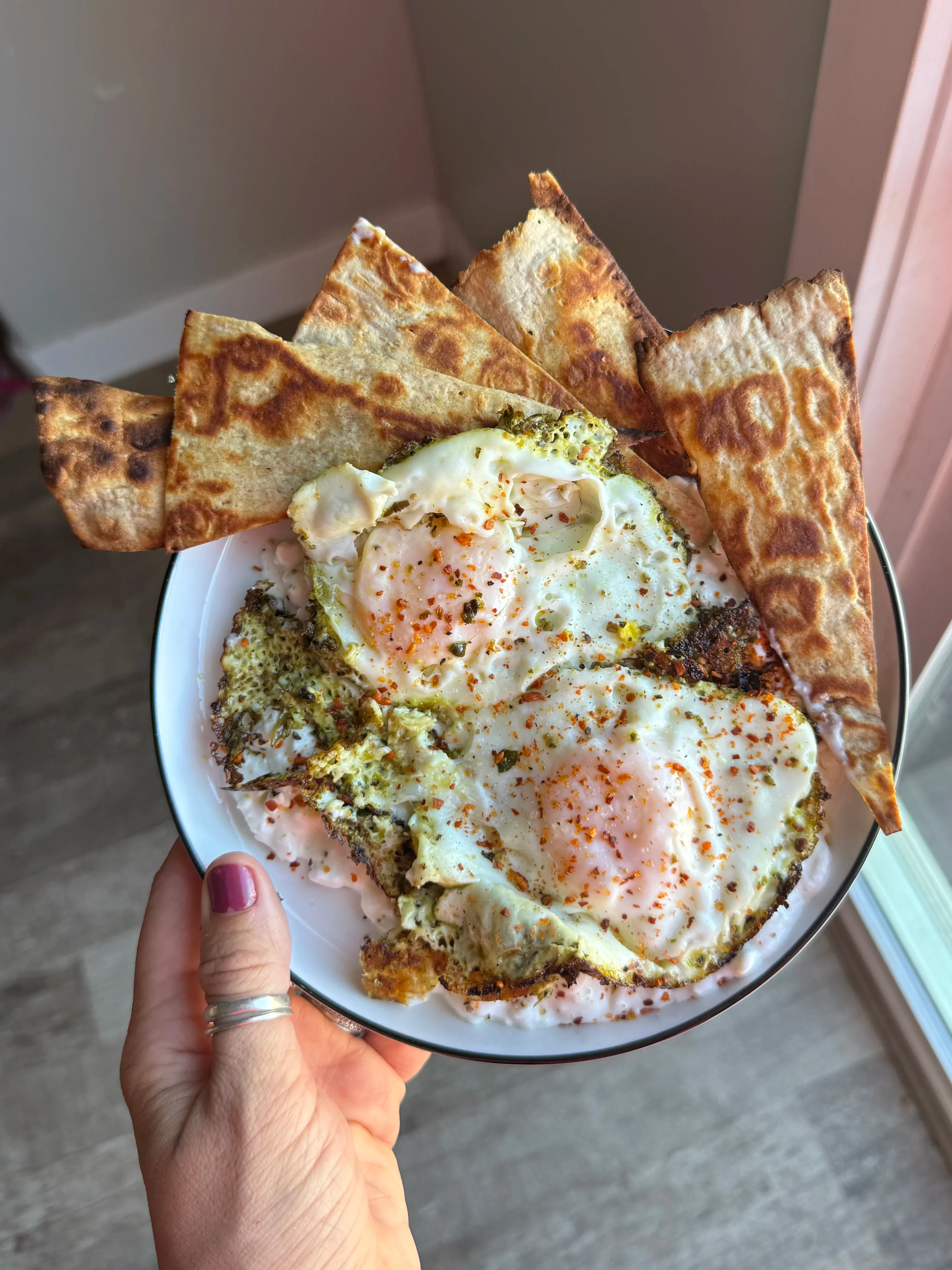 pesto-egg-crunch-bowl