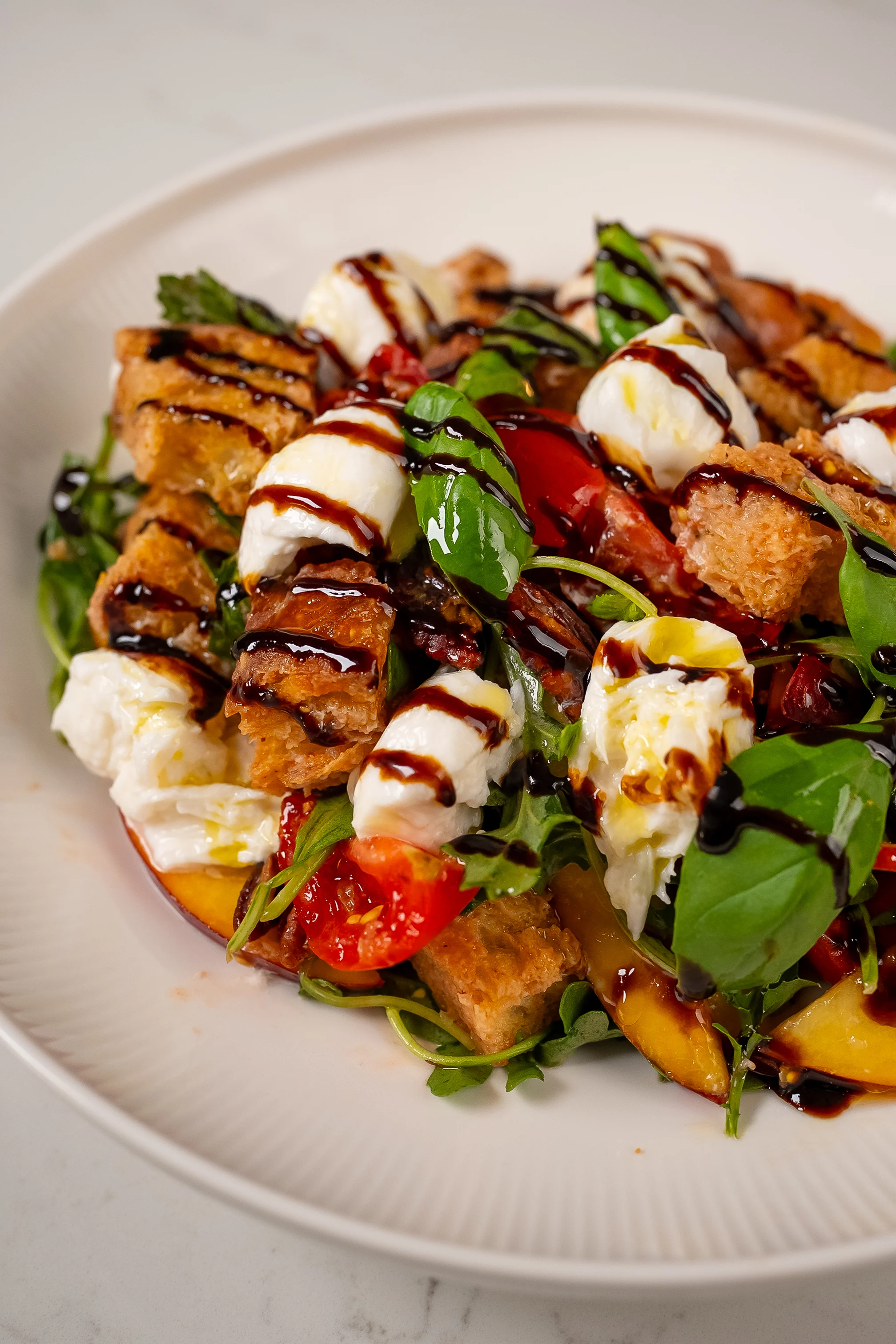 summer-peach-and-mozzarella-salad