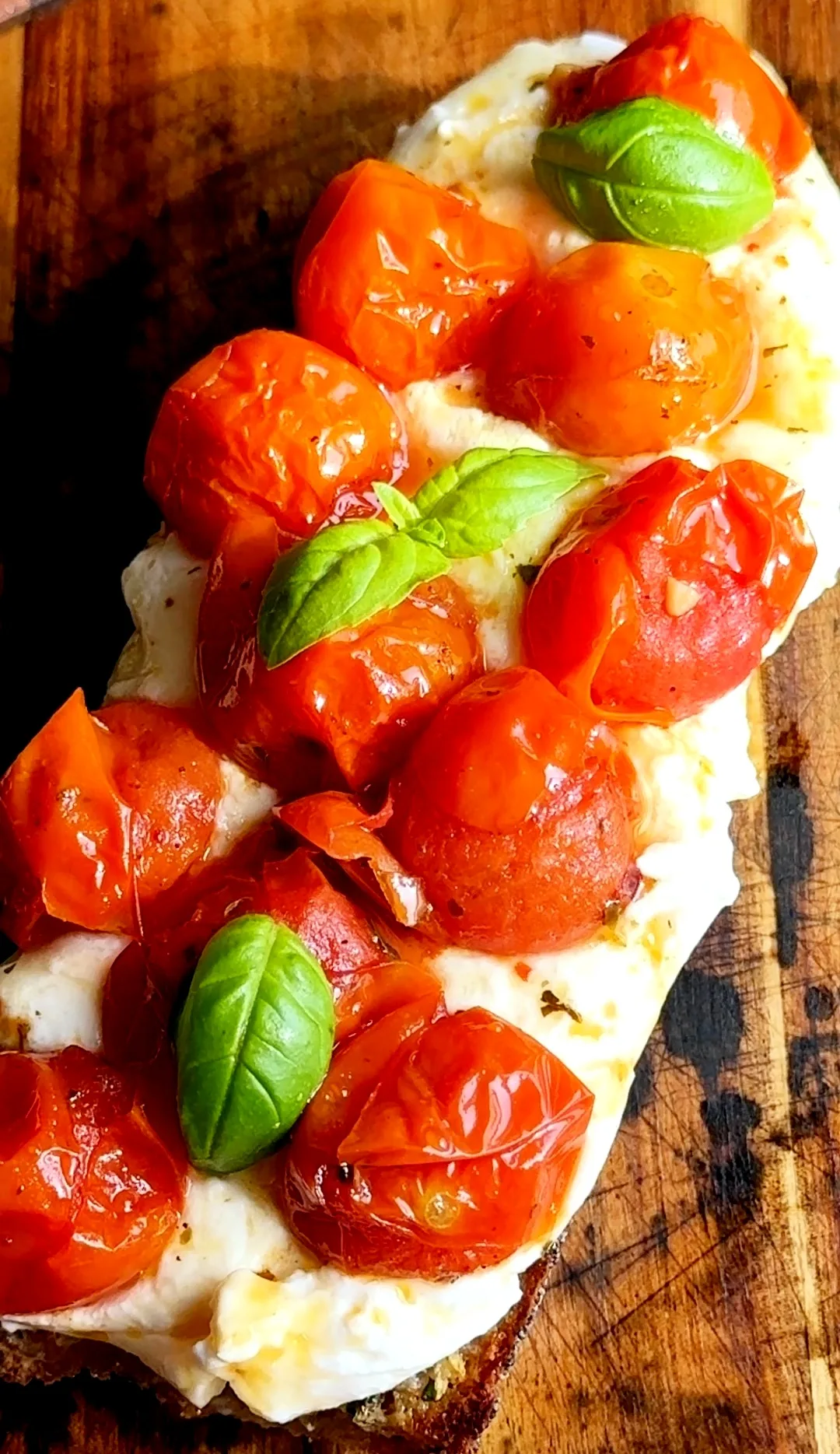 roasted-tomato-and-garlic-burrata-bread