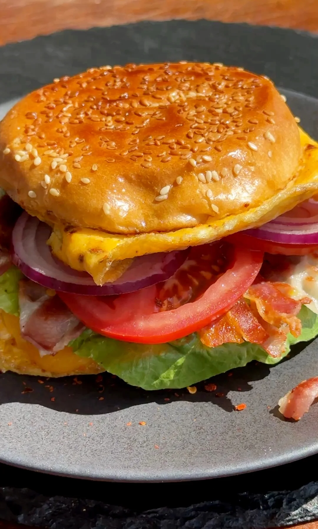 one-pan-egg-breakfast-burger