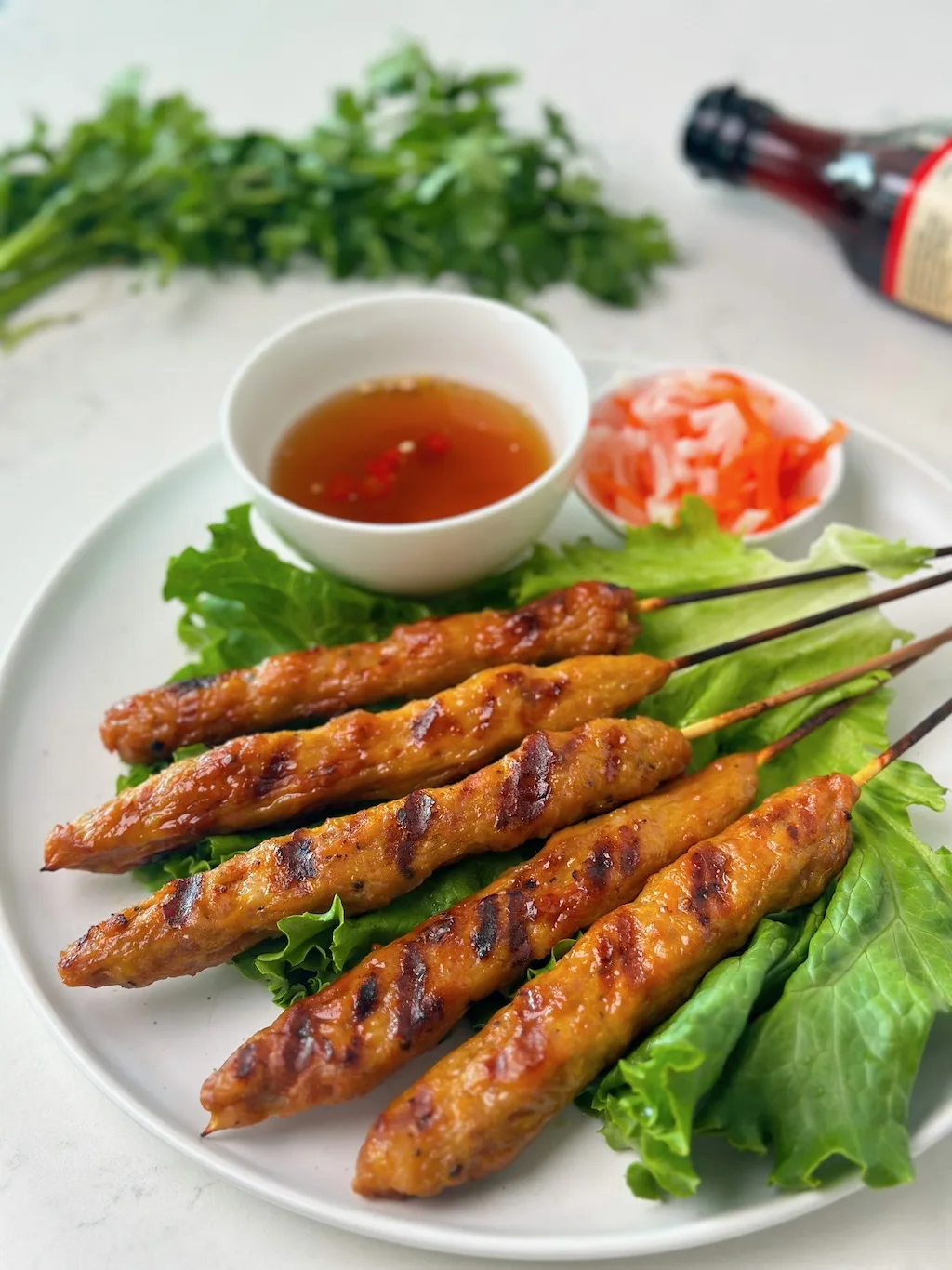 vietnamese-grilled-pork-sausage-vermicelli-bowl-(bun-nem-nuong)