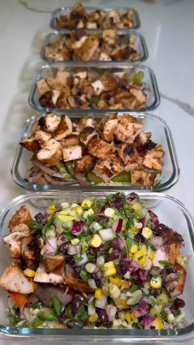 chipotle-chicken-bowls