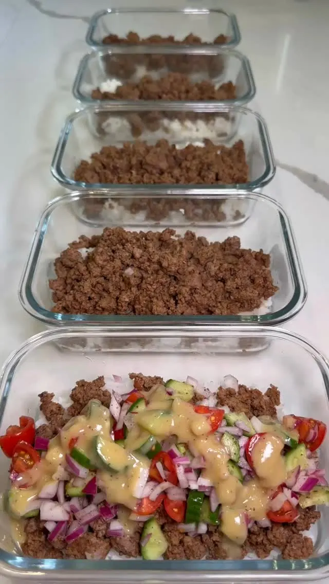 mediterranean-beef-and-rice-bowls