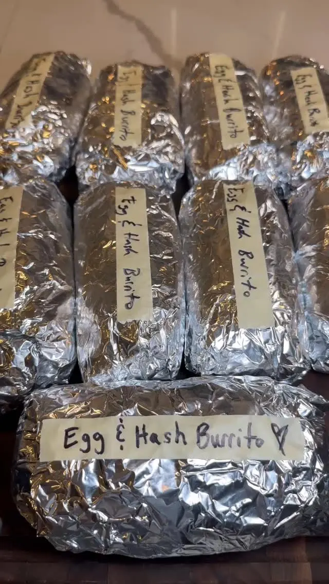 sheet-pan-sausage-egg-and-cheese-breakfast-burritos