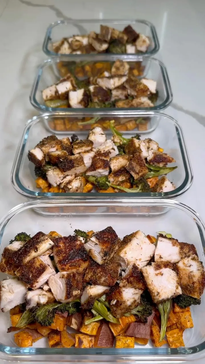 chicken-and-broccoli-sweet-potato-bowls