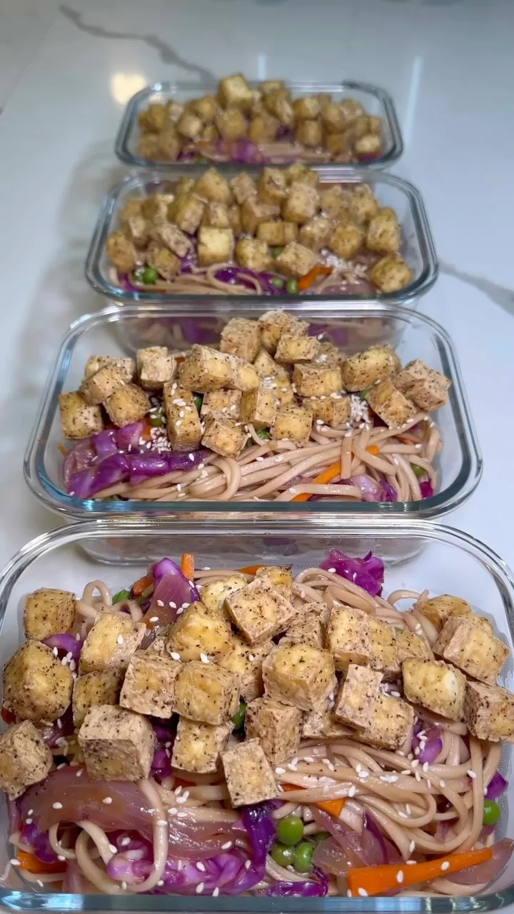vegetable-lo-mein-with-crispy-tofu