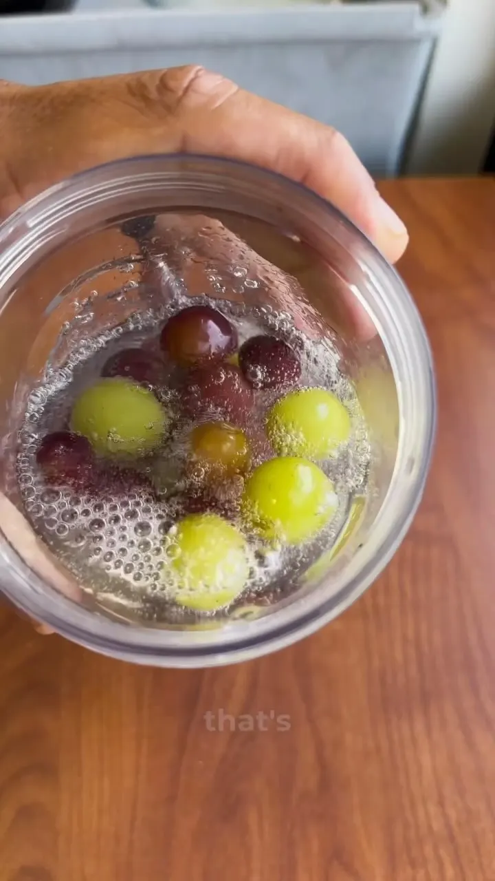 frozen-grape-hack-for-a-refreshing-drink