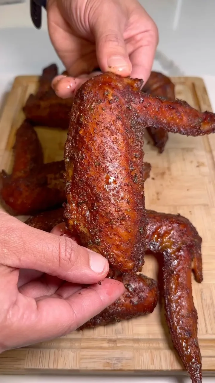 sweet-and-savory-smoked-turkey-wings