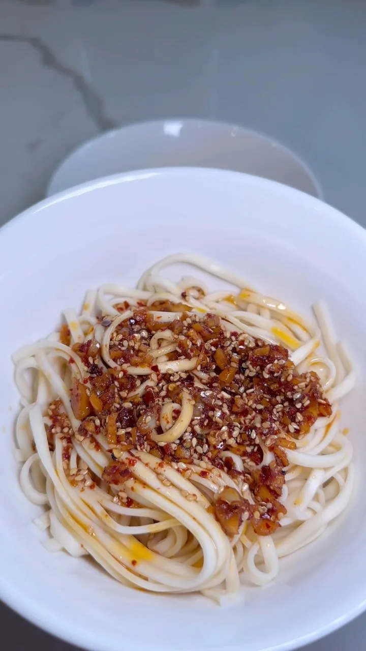 garlic-chili-oil-noodles