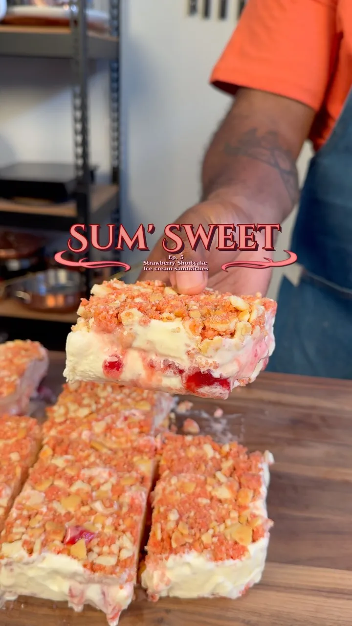 strawberry-shortcake-ice-cream-sandwiches