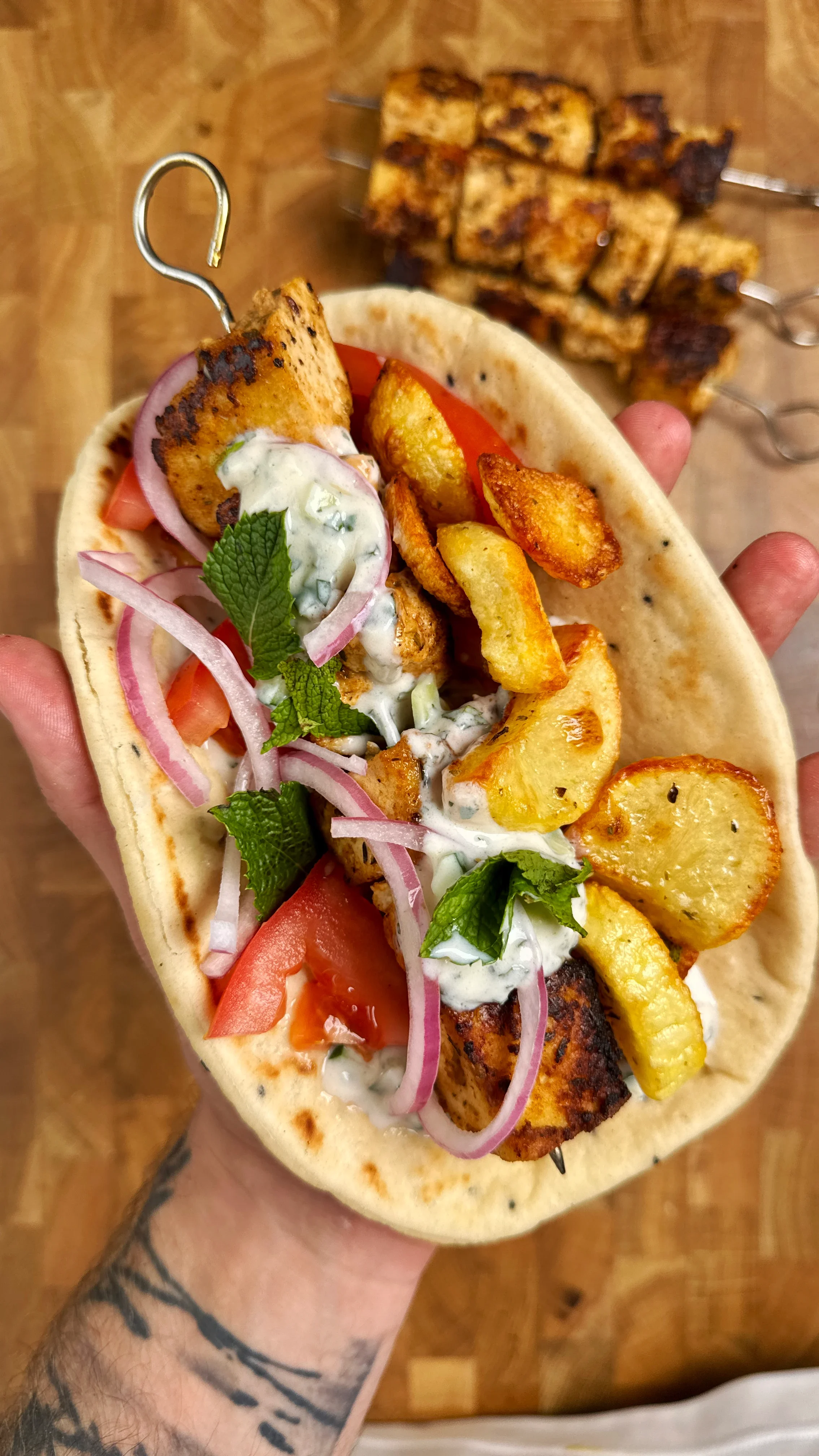 tofu-souvlaki-with-yoghurt-flatbreads