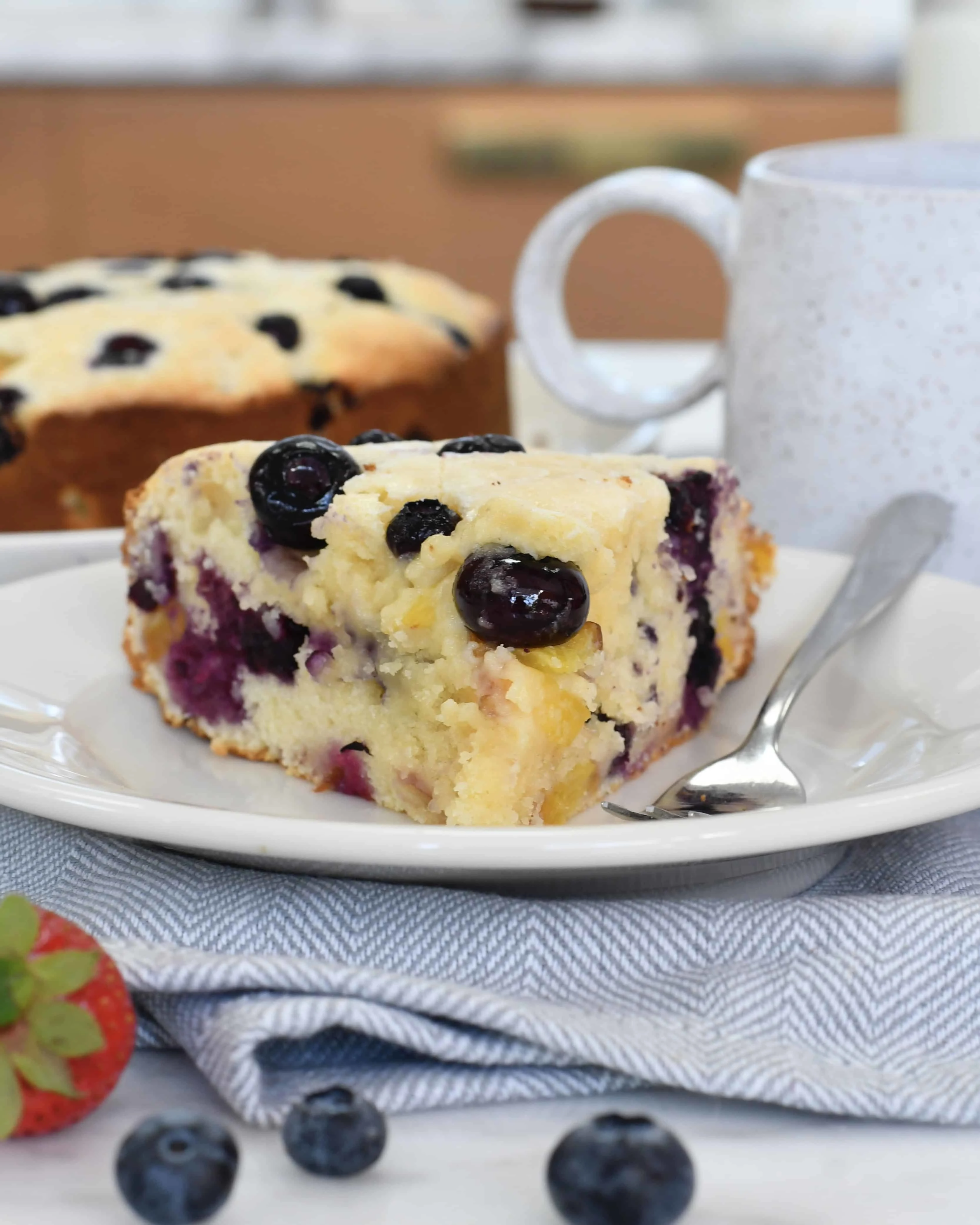 easy-one-bowl-blueberry-peach-cake