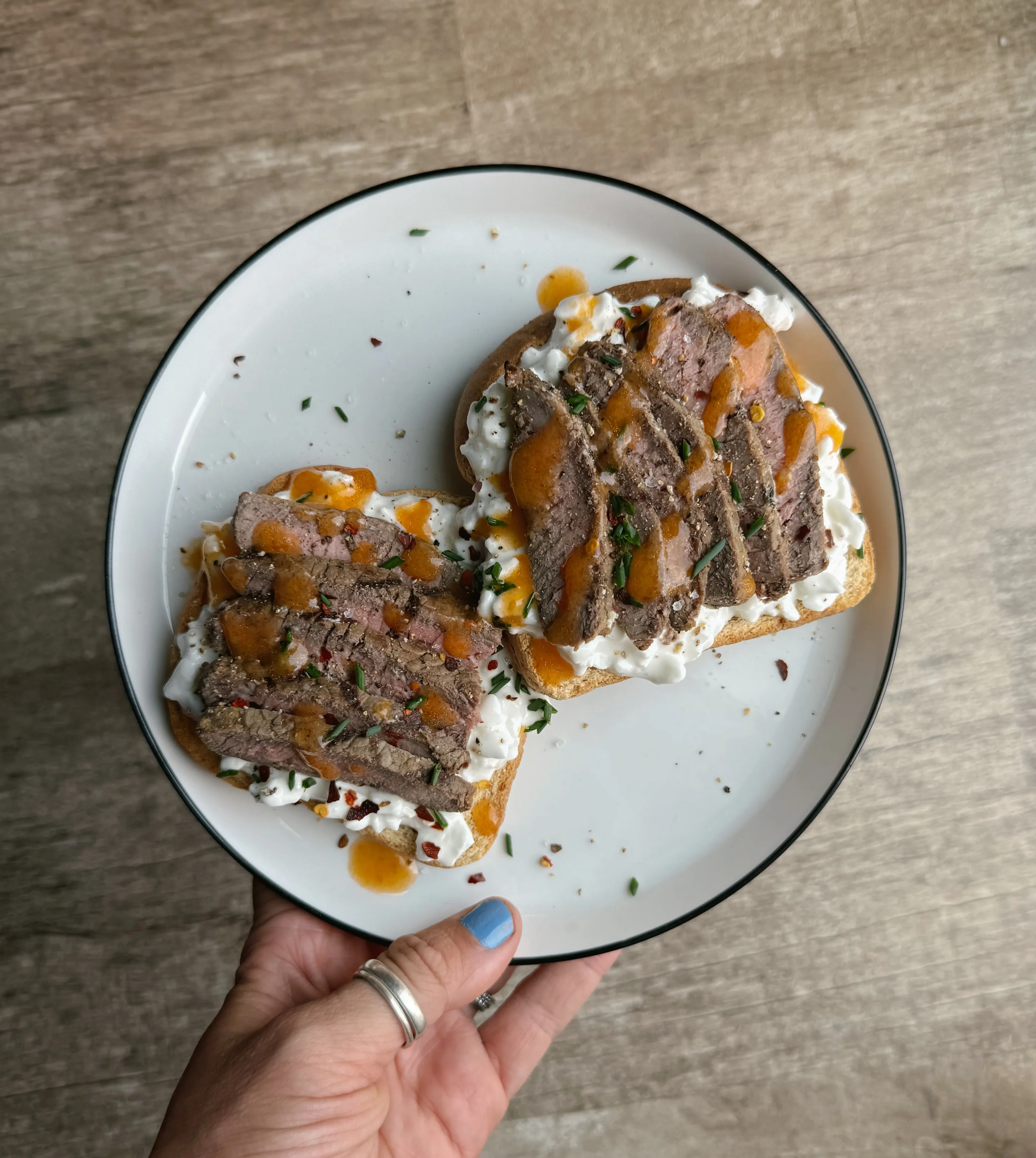 steak-cottage-cheese-toast