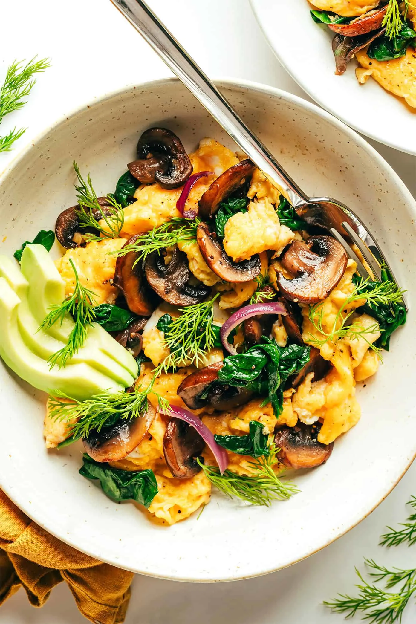 high-blood-pressure:-veggie-egg-scramble-with-spinach-and-mushrooms