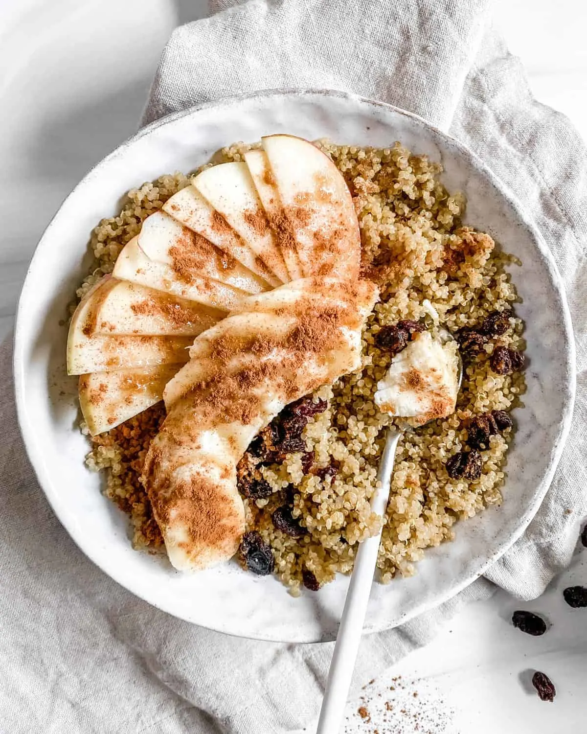 low-histamine:-warm-apple-quinoa-bowl