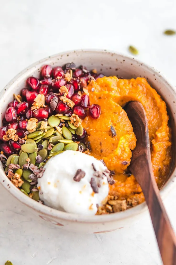 mashed-sweet-potato-breakfast-bowl-with-pumpkin-seeds
