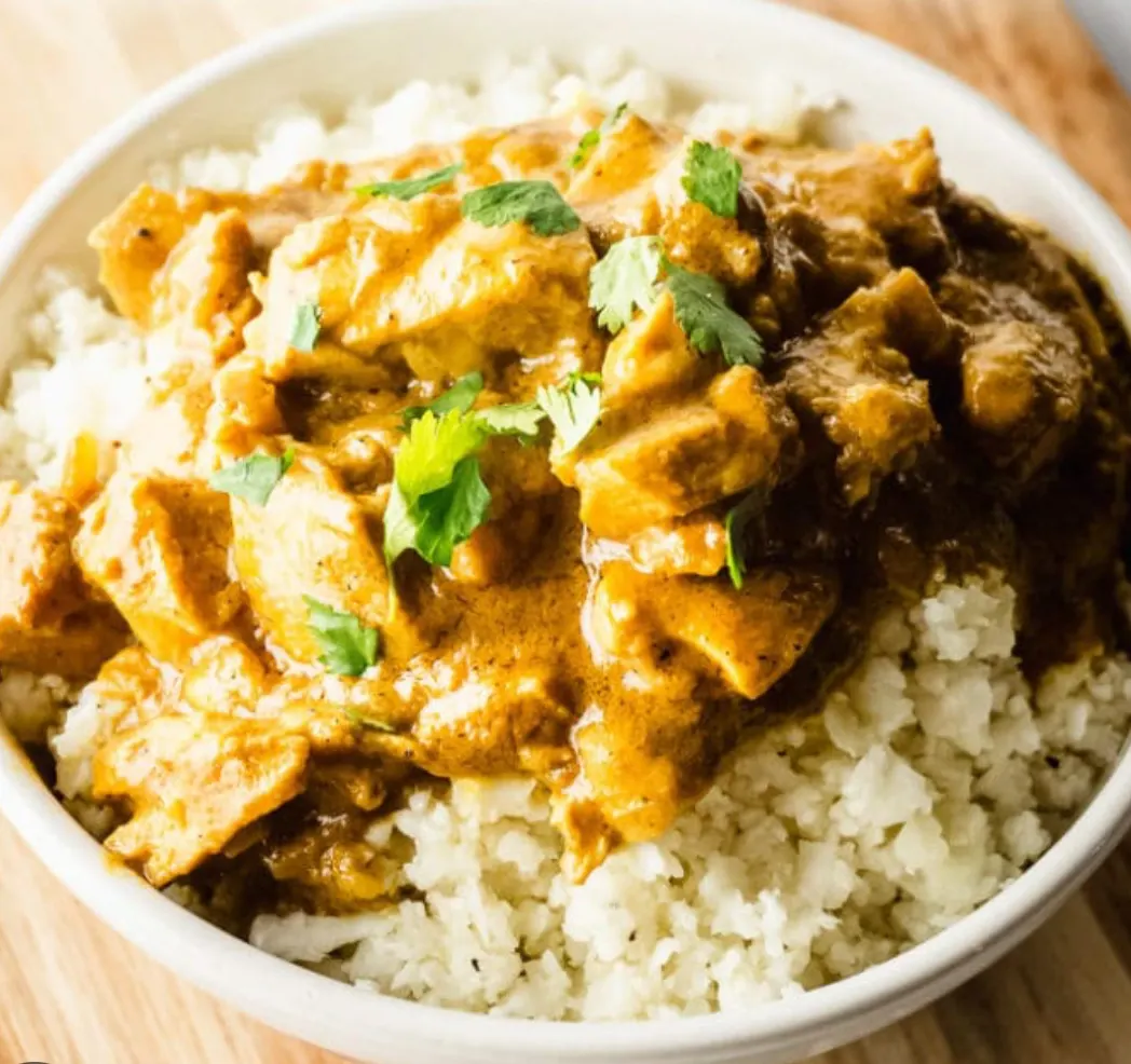 candida:-coconut-curry-chicken-and-cauliflower-rice