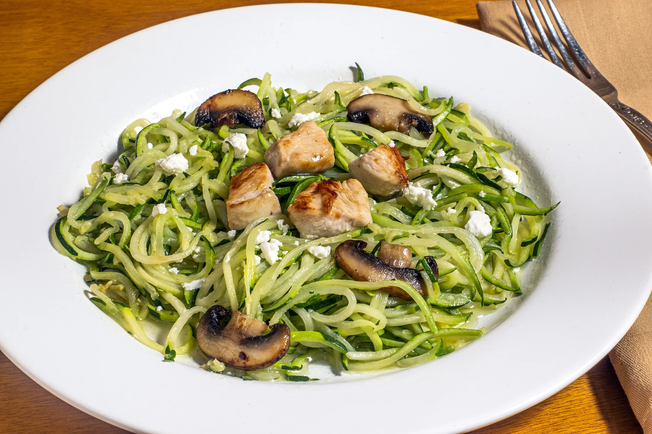 type-1-diabetes:-zucchini-noodles-with-pesto-chicken