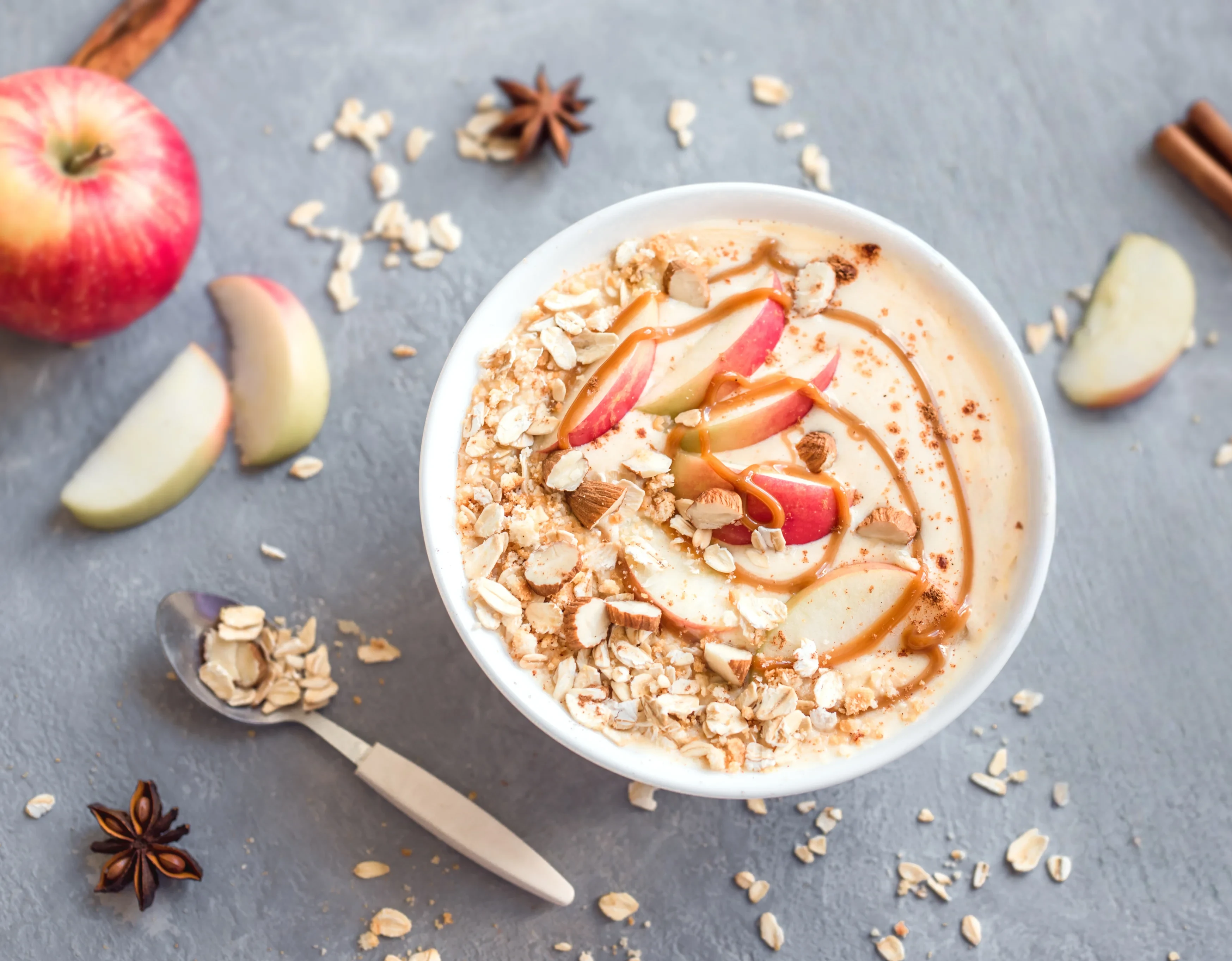 pmdd:-oatmeal-with-pumpkin-seeds-cinnamon-and-apple