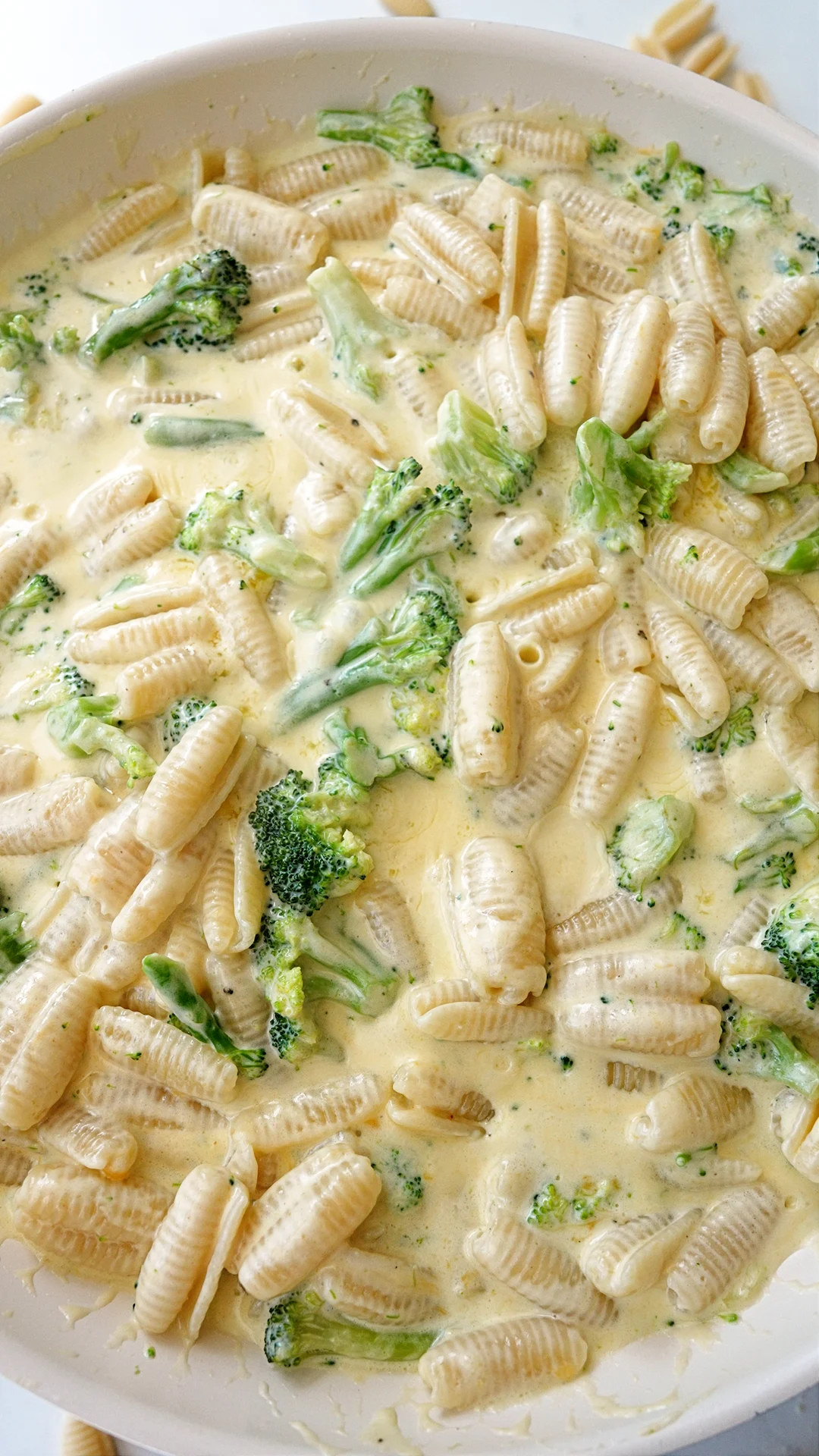 15-minute-5-ingredient-broccoli-cheddar-mac-and-cheese