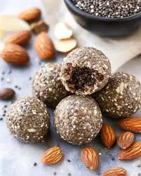 insulin-resistance:-cinnamon-almond-protein-balls