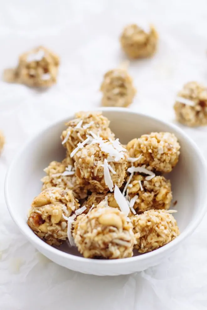 hashimoto:-collagen-cashew-butter-protein-bites