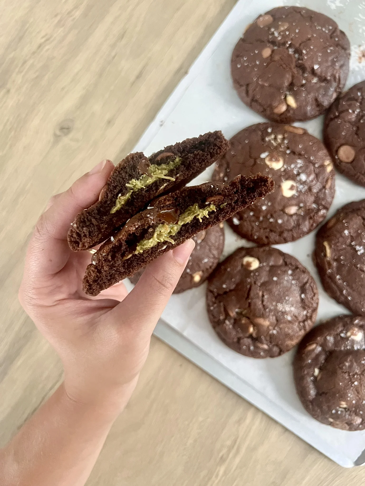 pistachio-kadaif-stuffed-chocolate-cookies
