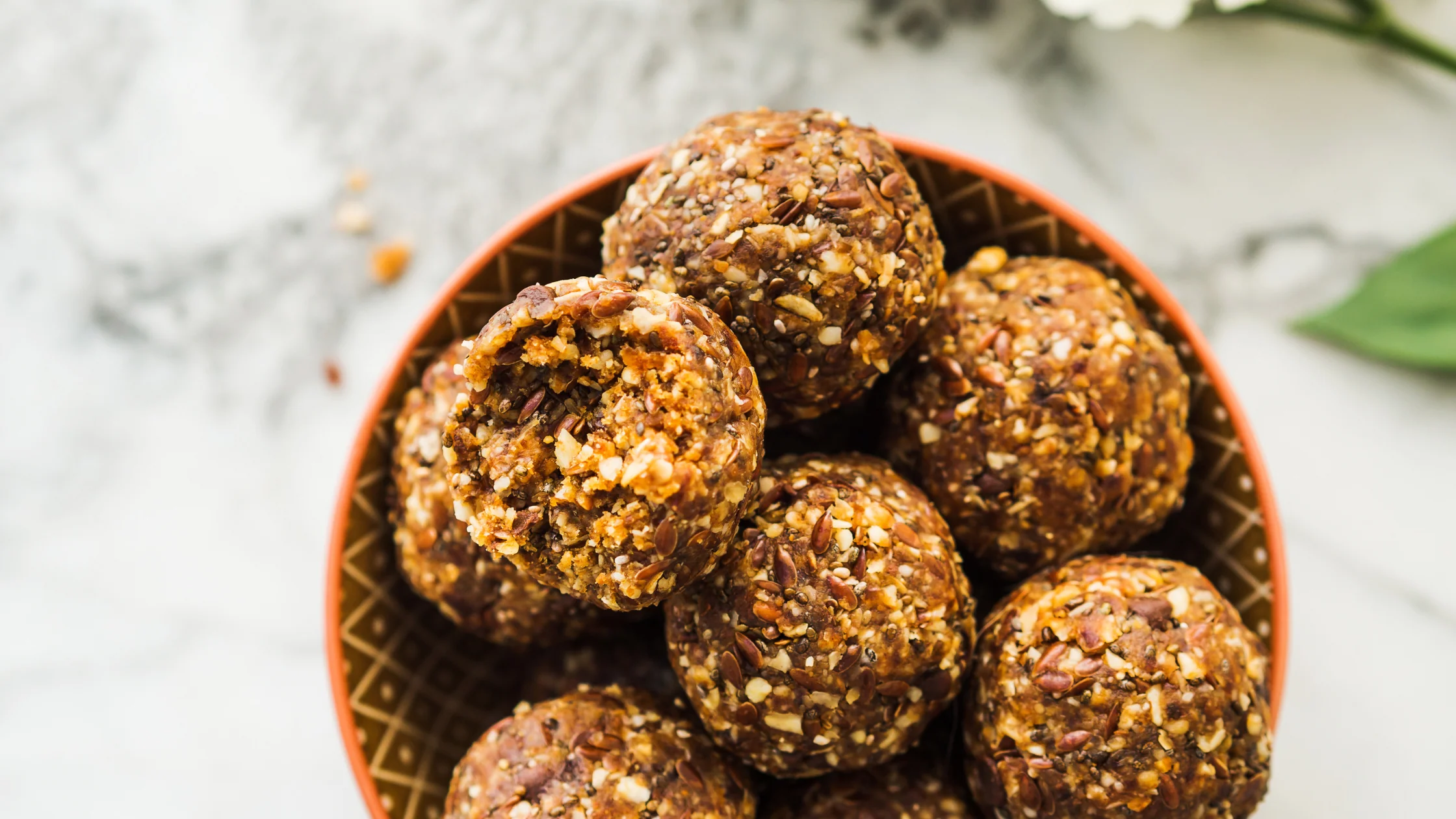 pcos-(seed-cycling):-follicular-phase:-pumpkin-flax-oatmeal-bites