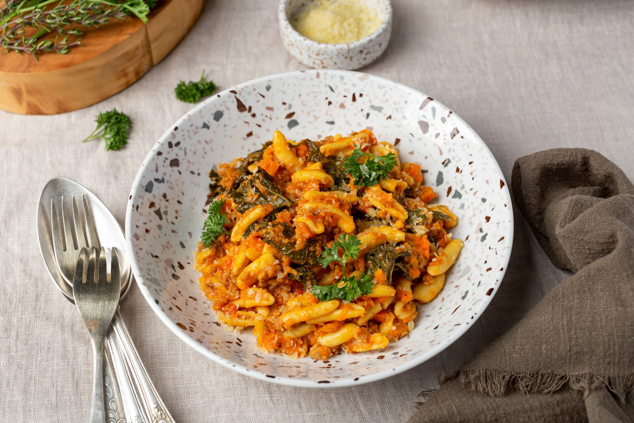 pcos:-creamy-sun-dried-tomato-lentil-pasta-with-kale-and-pesto-drizzle