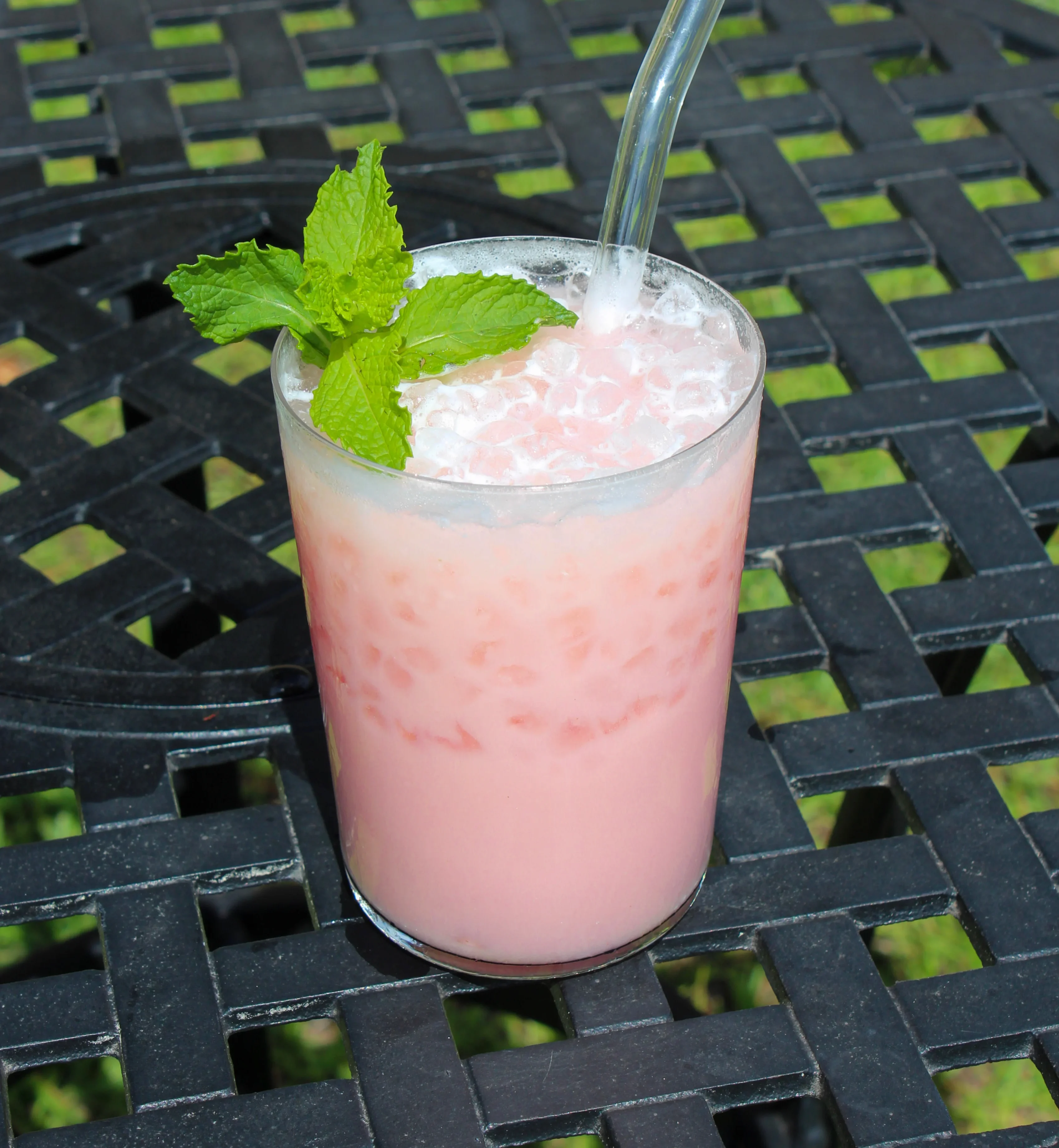 strawberry-brazilian-lemonade