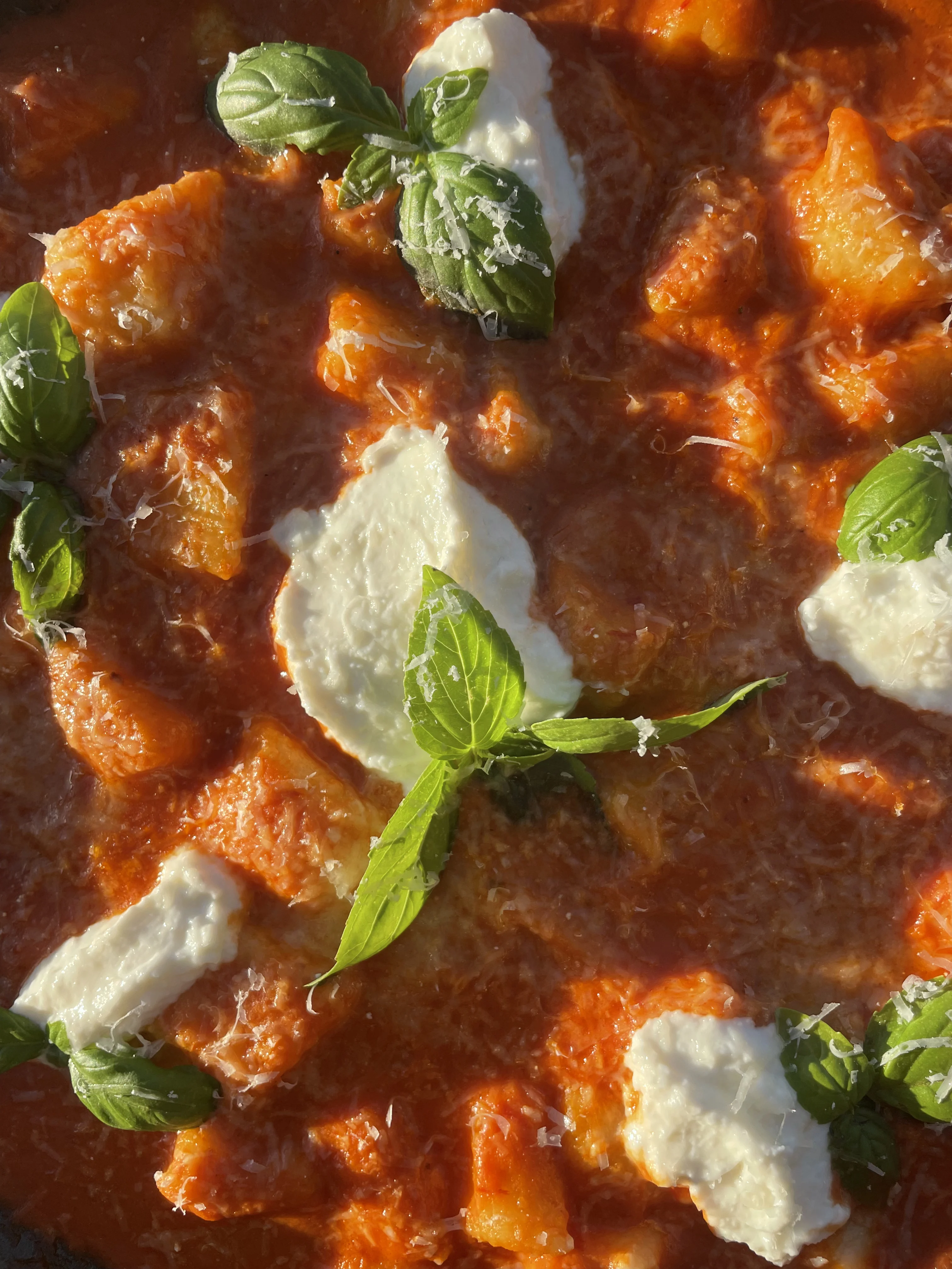 roasted-red-pepper-tomato-pasta-sauce