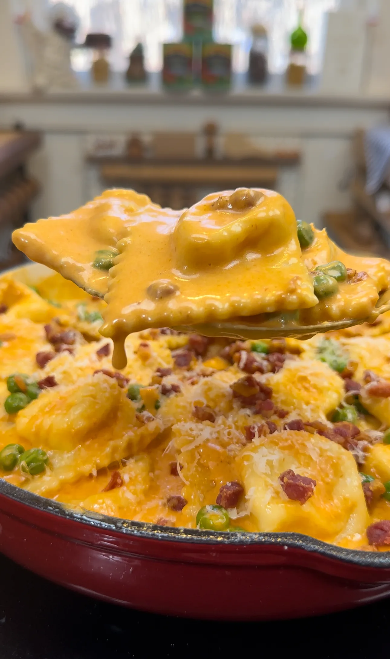 creamy-rosa-pasta-sauce-with-peas-and-pancetta