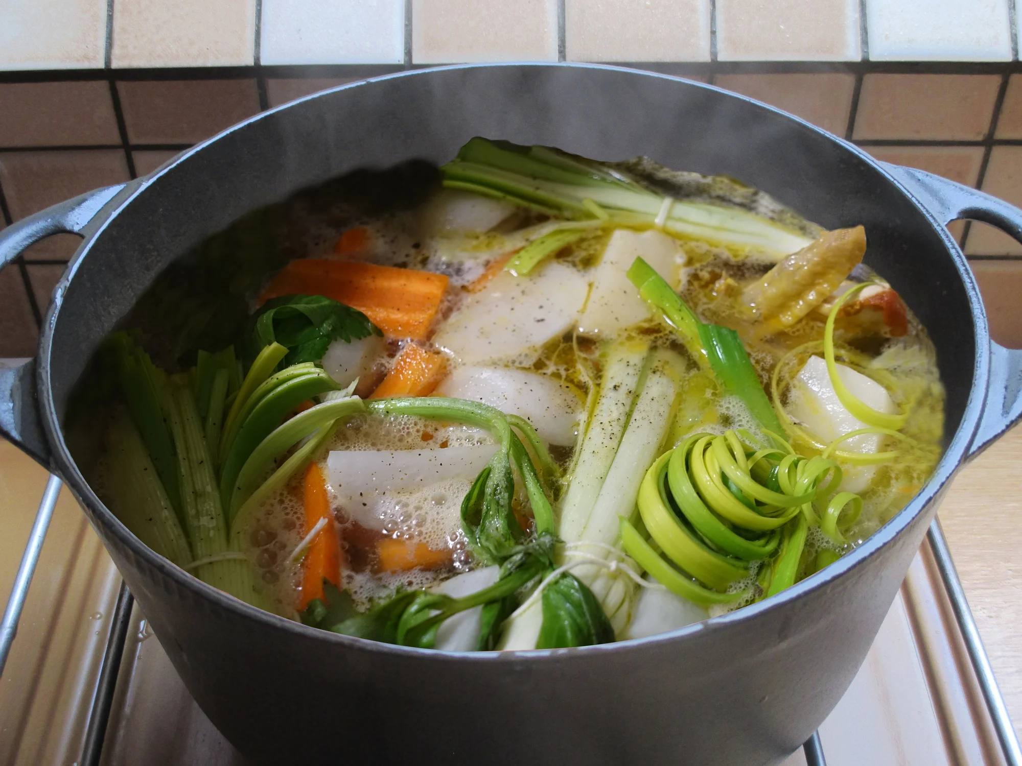 leaky-gut:-bone-broth-chicken-and-vegetable-soup