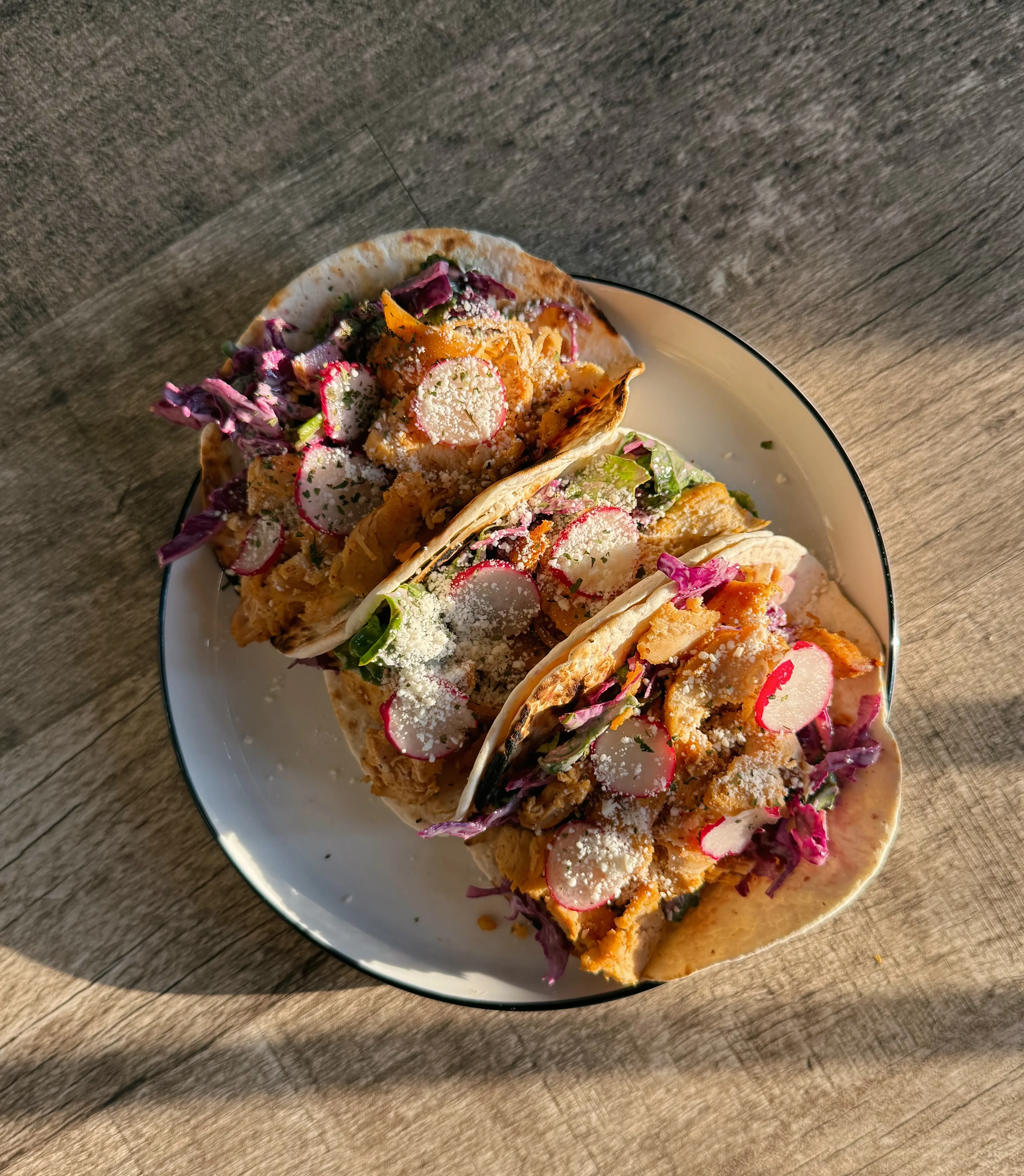 crunchy-chipotle-slaw-chicken-tacos