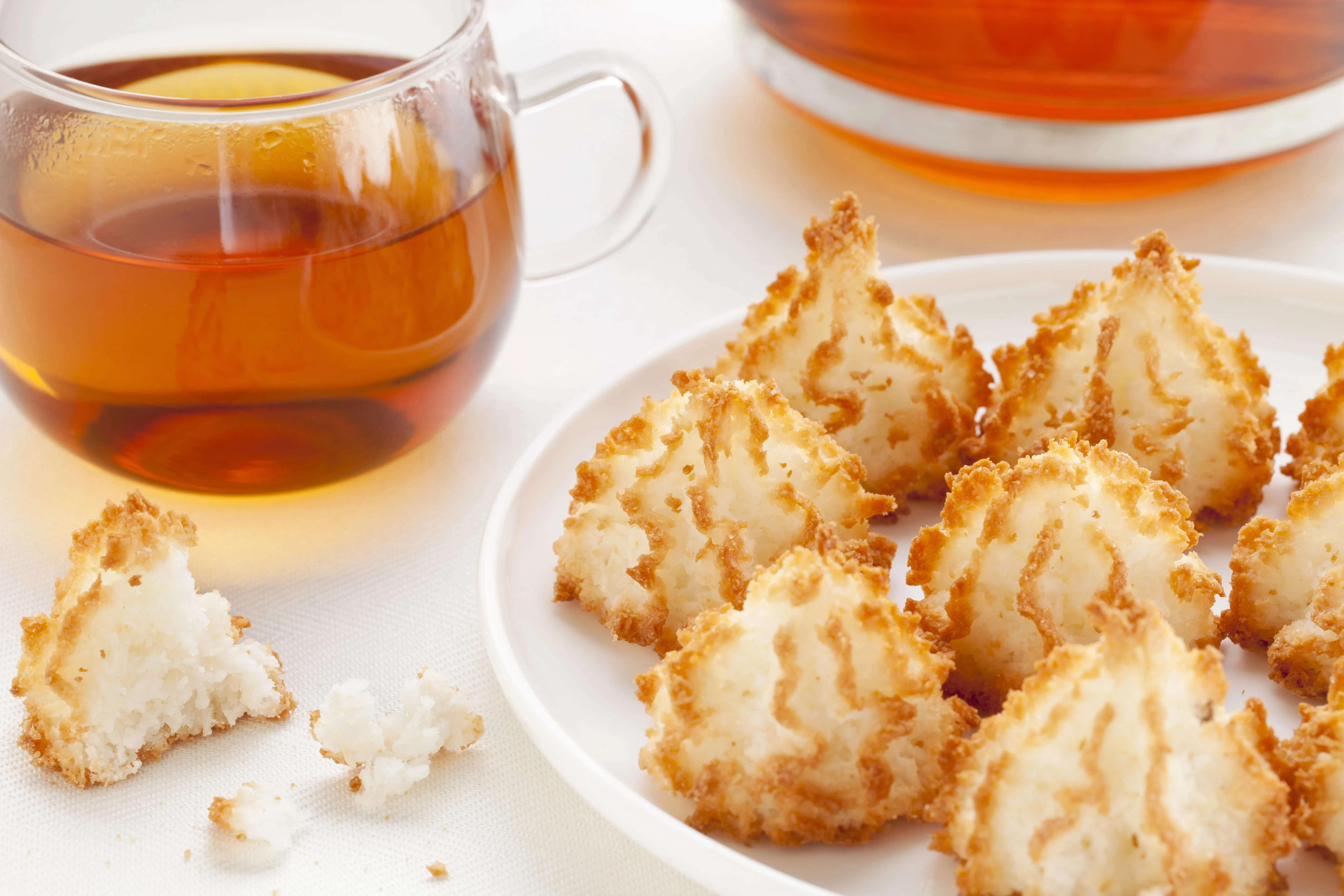 celiac:-coconut-macaroons-(3-ingredients)