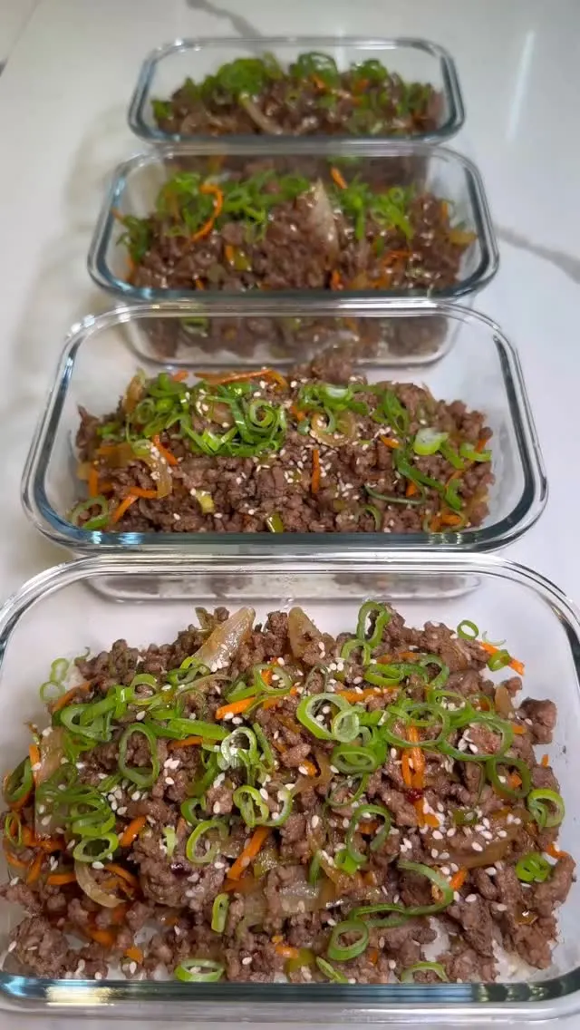 garlic-sesame-beef-and-rice-bowls