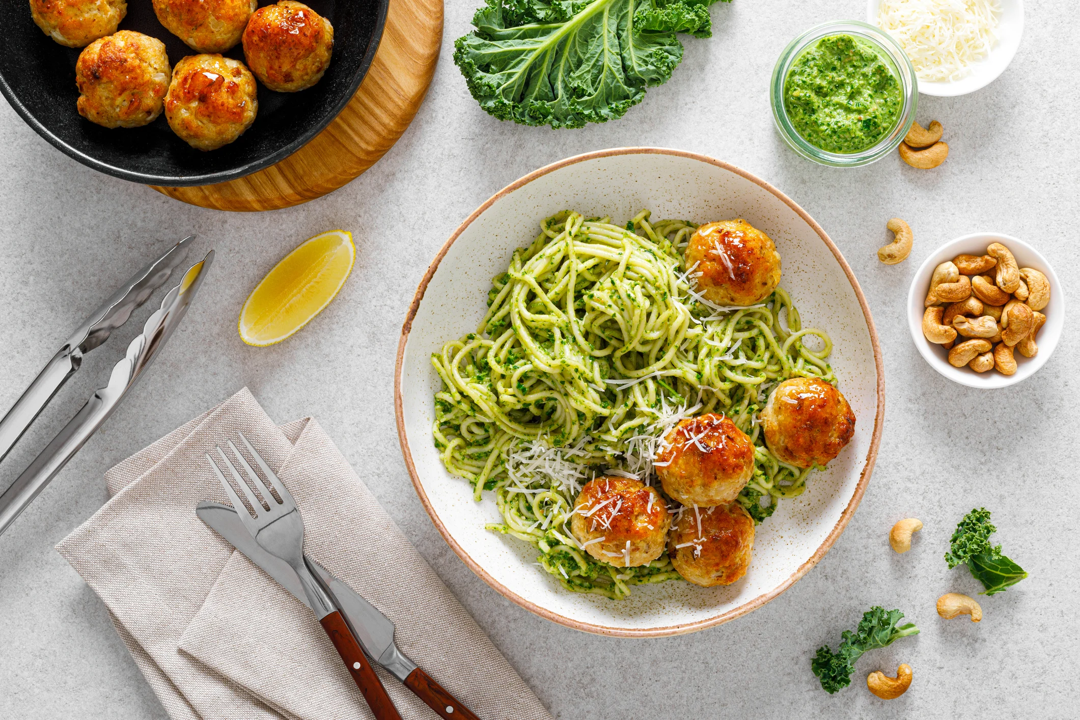 weight-lossanti-inflammatory:-lemon-basil-turkey-meatballs-with-garlic-zucchini-noodles