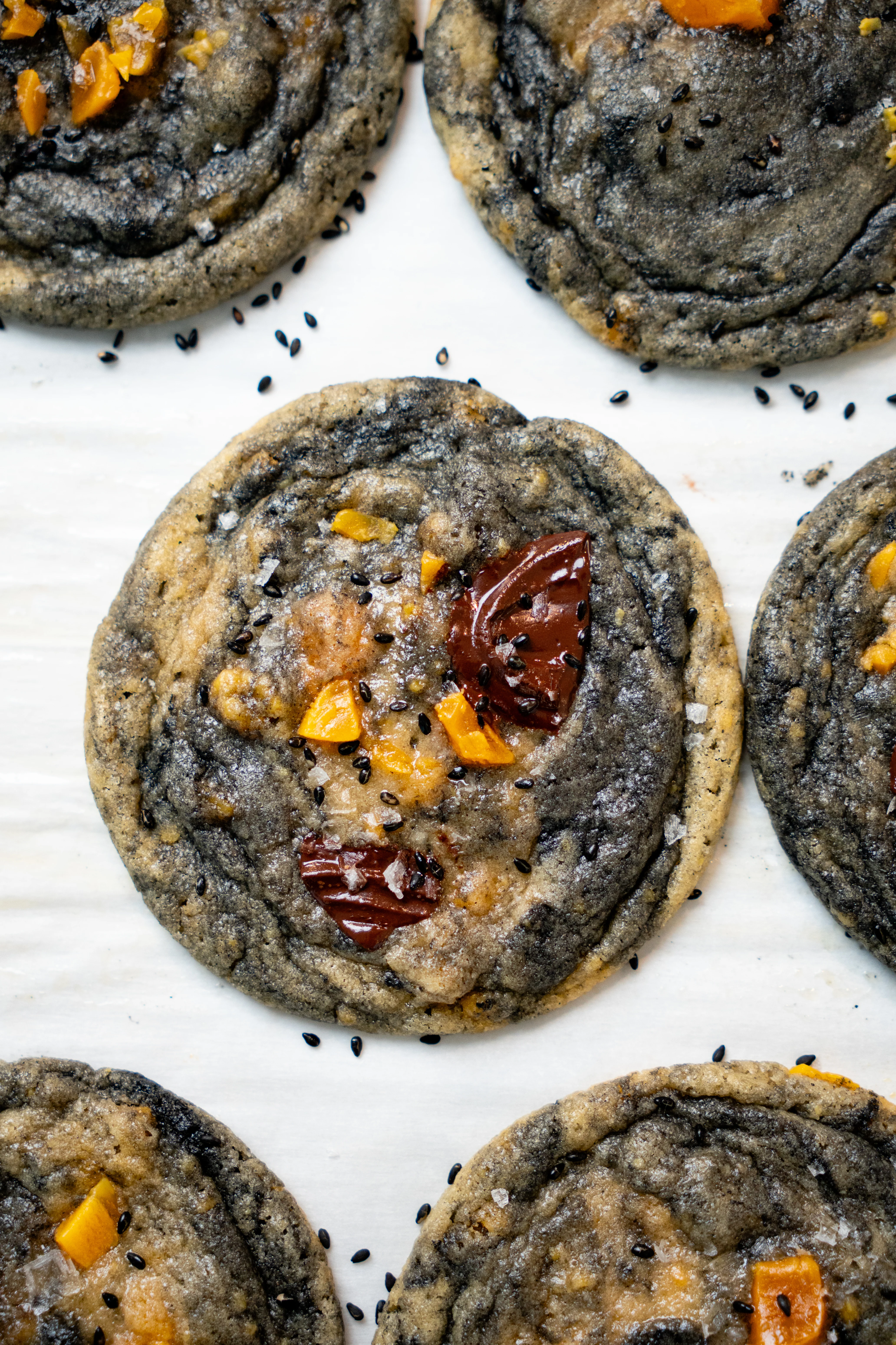 black-sesame-salted-egg-yolk-cookies