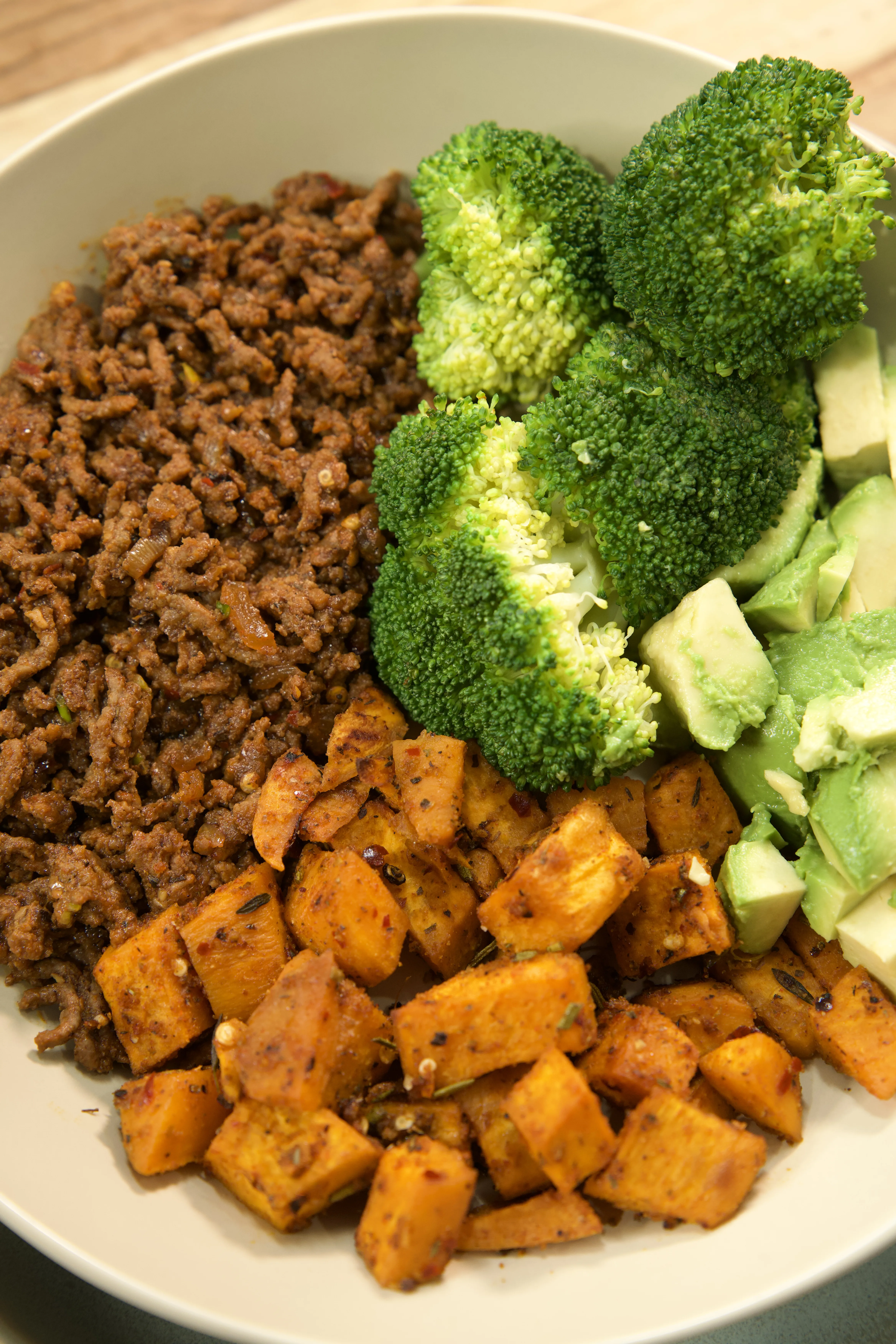 high-protein-beef-bowls-(under-600-calories!)