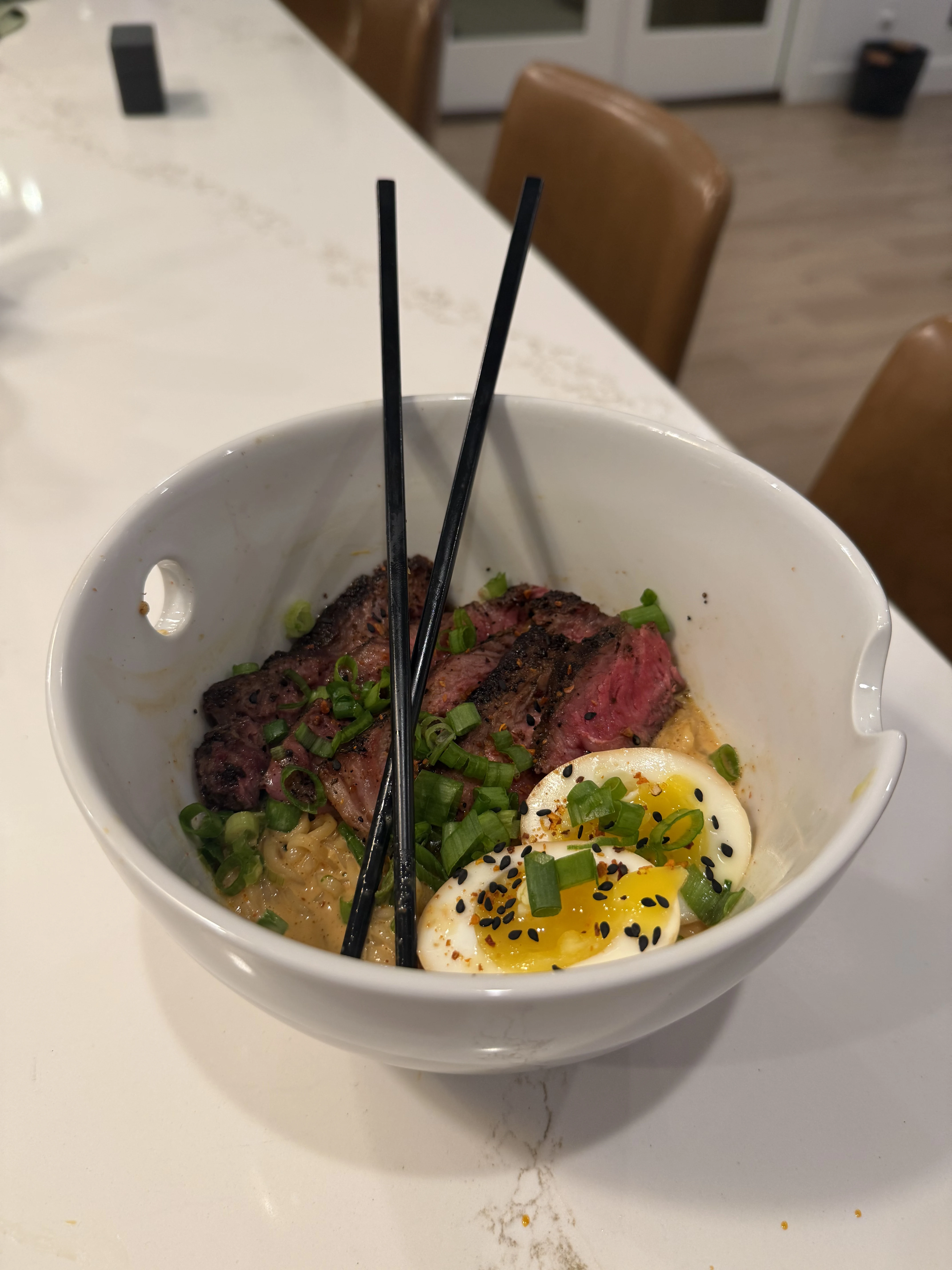 creamy-garlic-steak-ramen