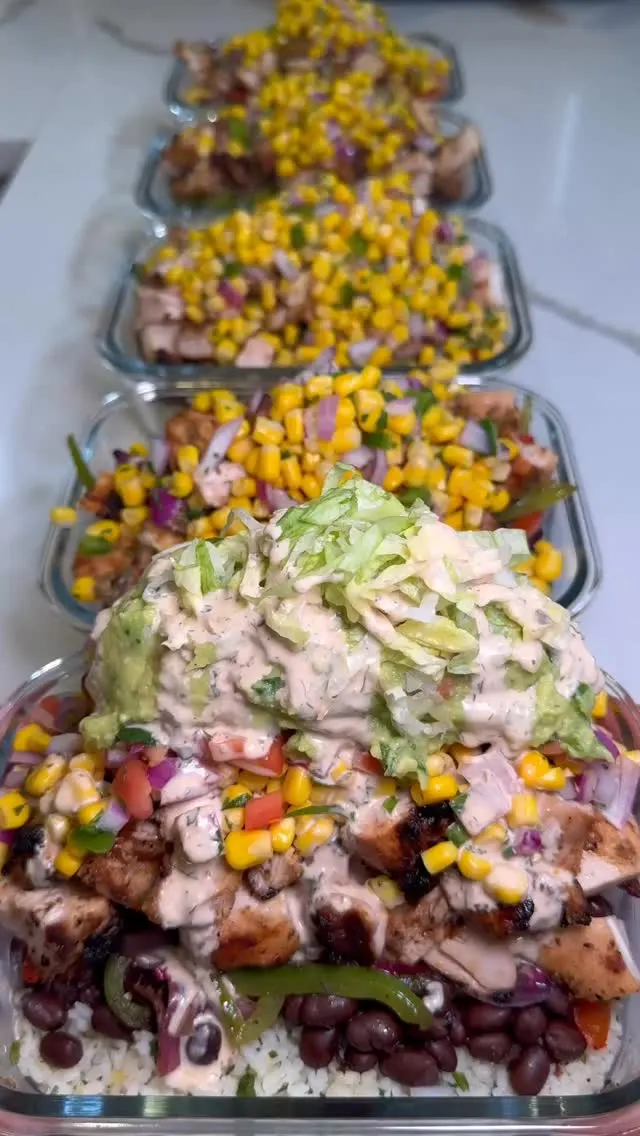 homemade-chipotle-chicken-bowls-3