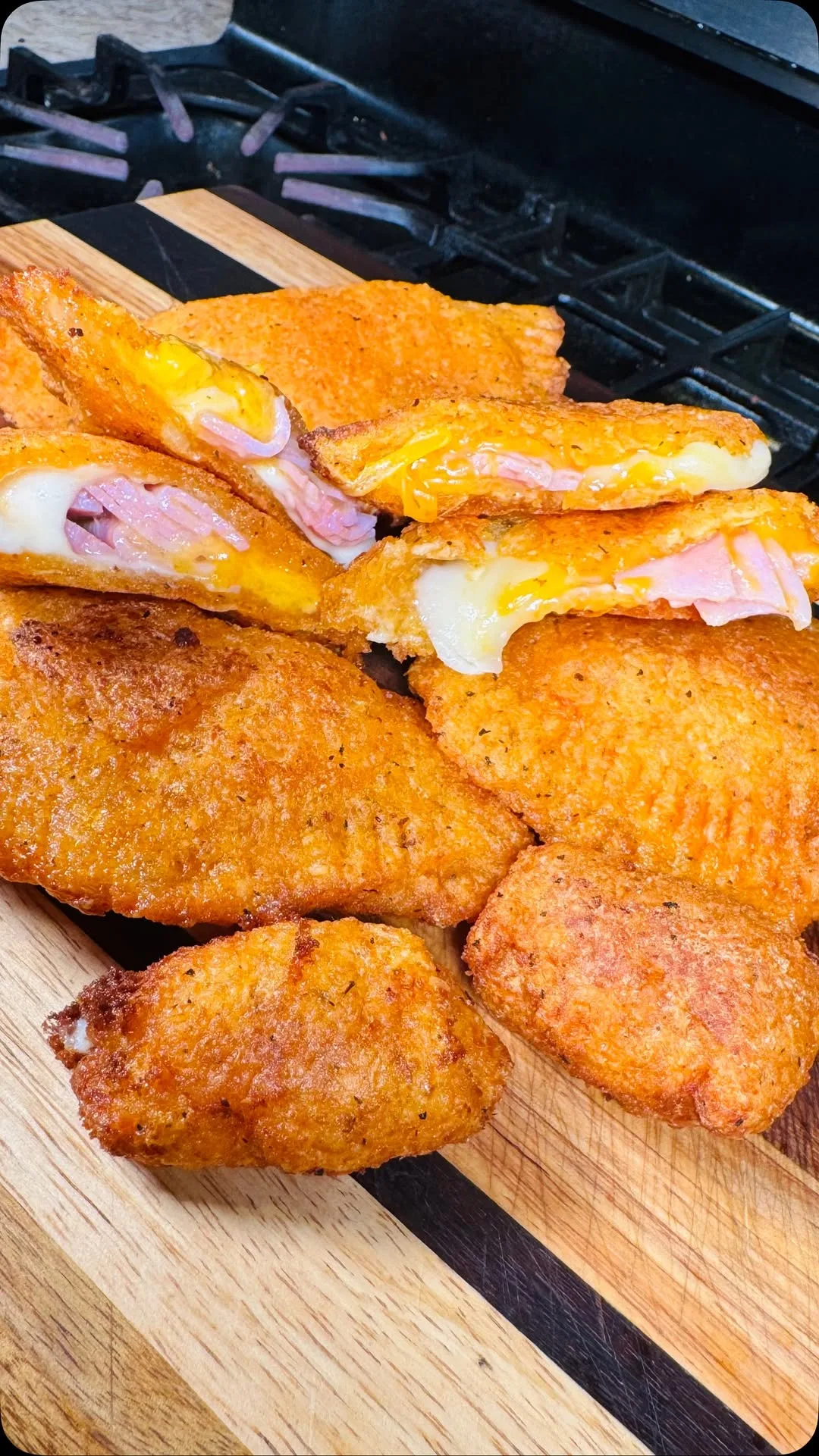 empanada-de-yuca-con-jamon-y-queso