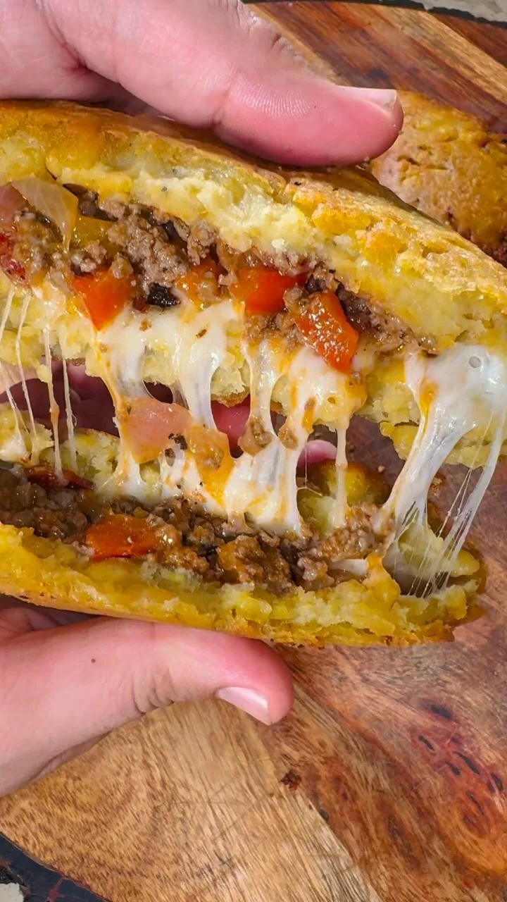 empanada-de-platano-arepa-de-platano-green-banana-empanada