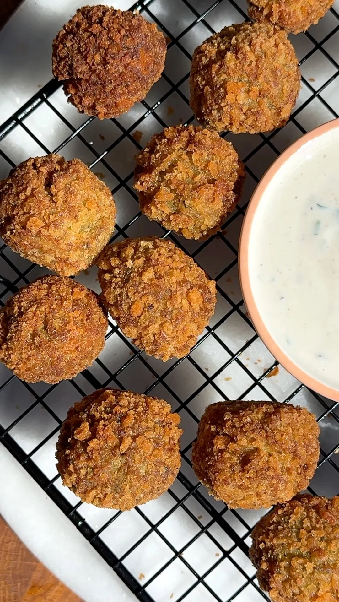 crispy-zucchini-falafel-with-creamy-yogurt-tahini-sauce