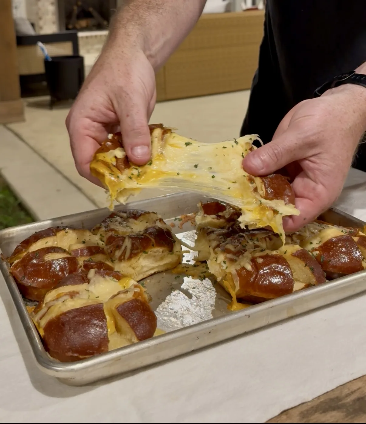 cheesy-pretzel-bread