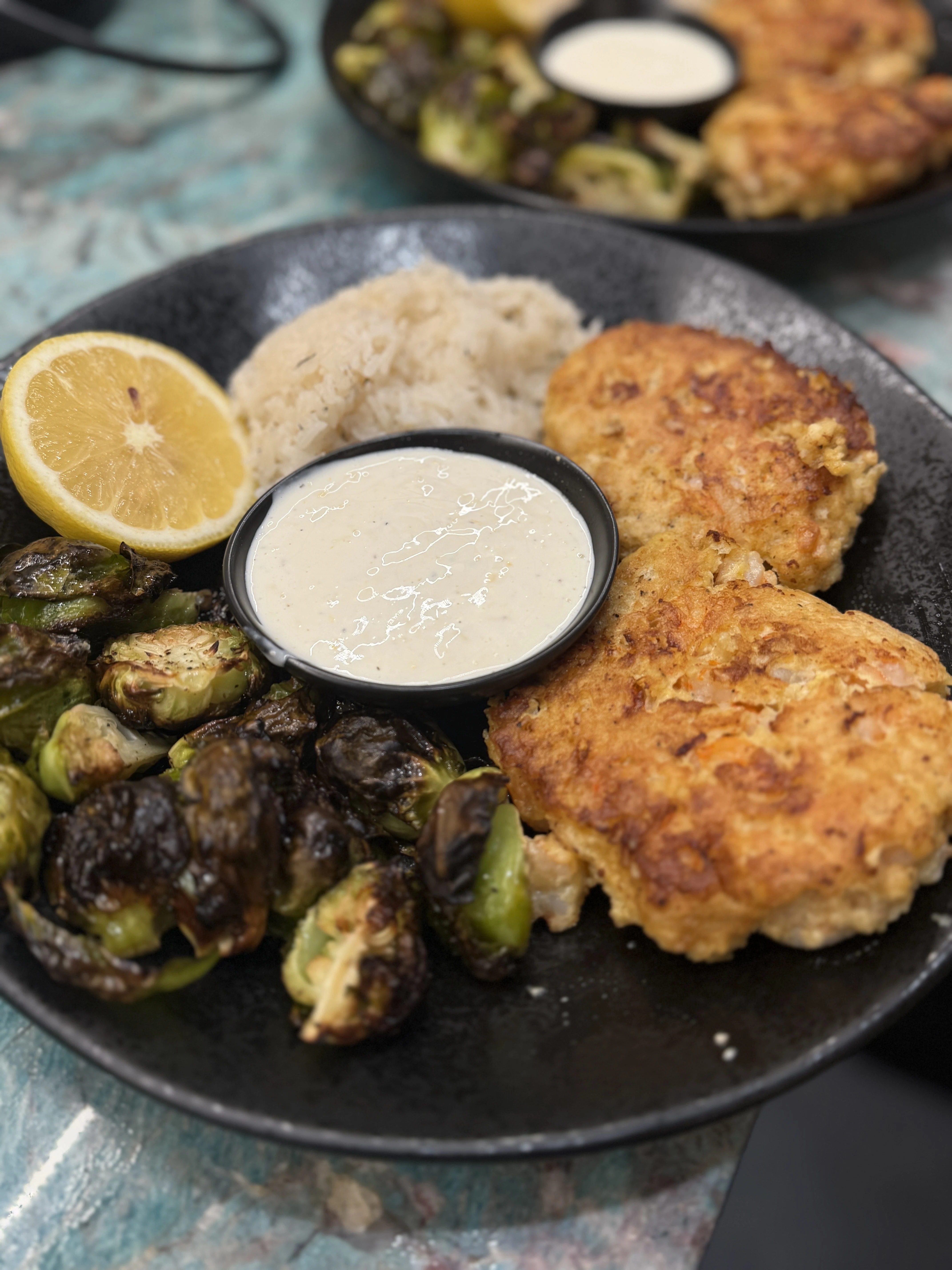 crispy-shrimp-cakes-with-lemon-aioli
