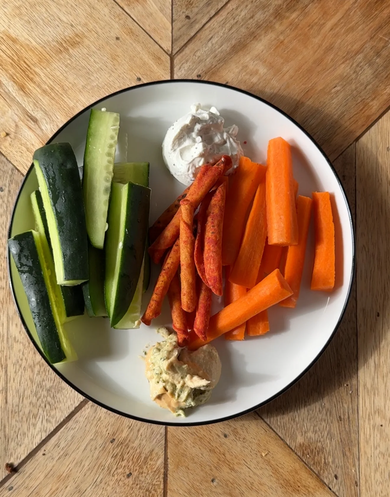 fresh-crunch-snack-plate
