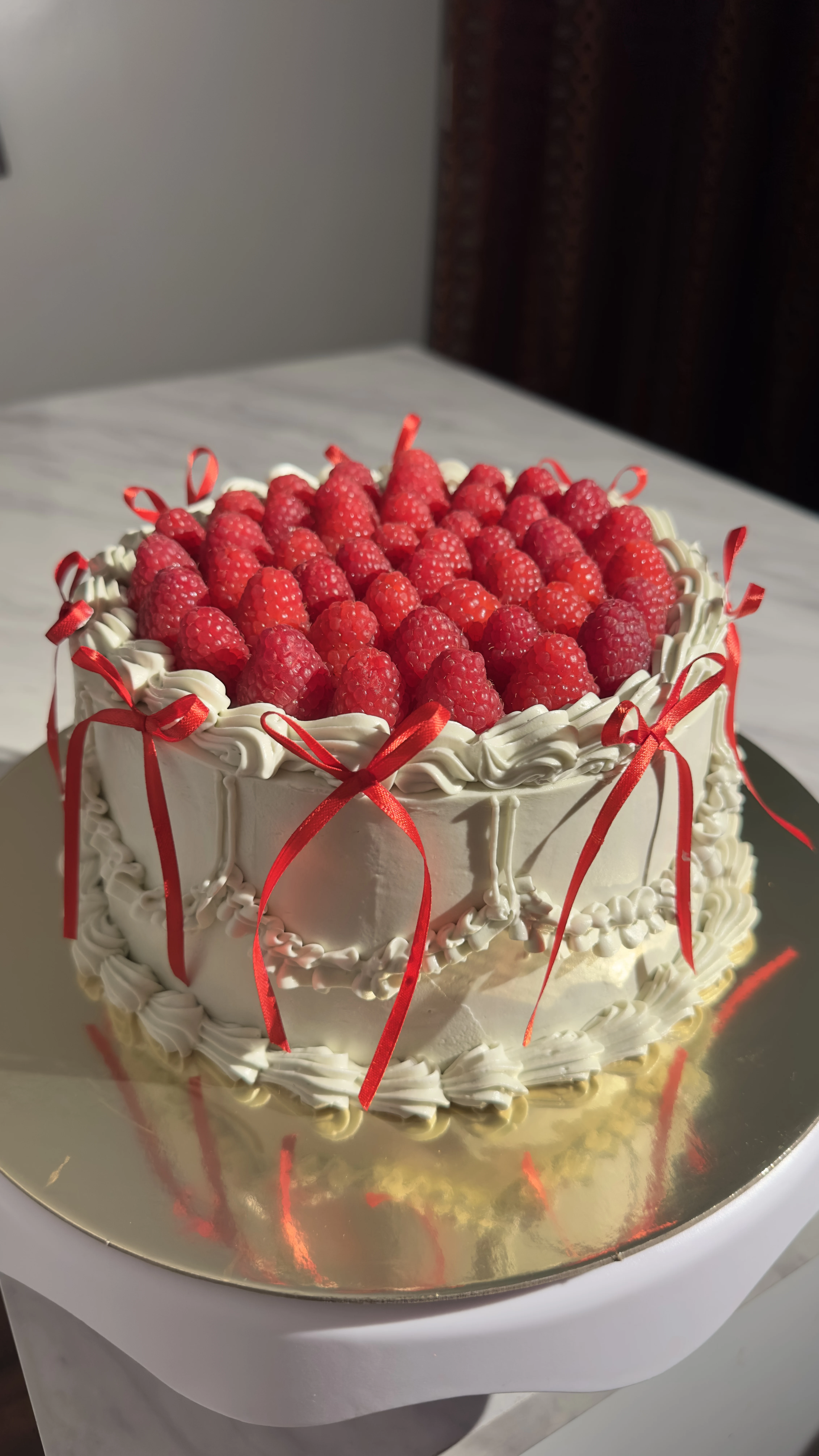 vegan-red-velvet-cake-with-swiss-meringue-buttercream