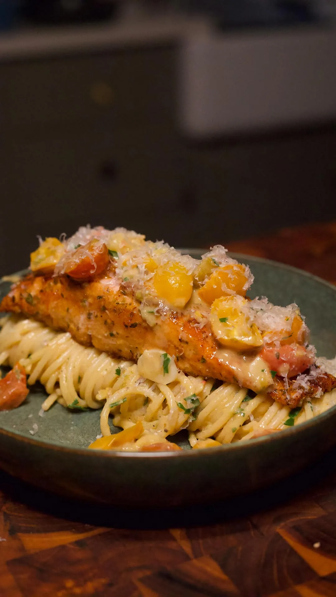 blackened-salmon-pasta
