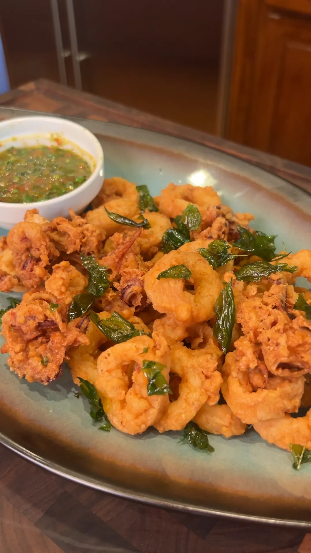 crispy-calamari-with-thai-sauce